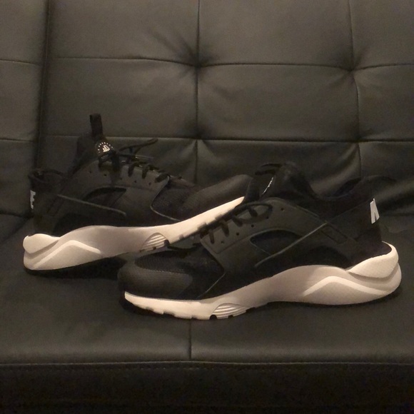 Nike Other - Nike Men’s Huarache